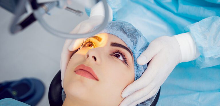Read more about the article H Διαθλαστική Χειρουργική στη θεραπεία της μυωπίας, υπερμετρωπίας, αστιγματισμού & πρεσβυωπίας
